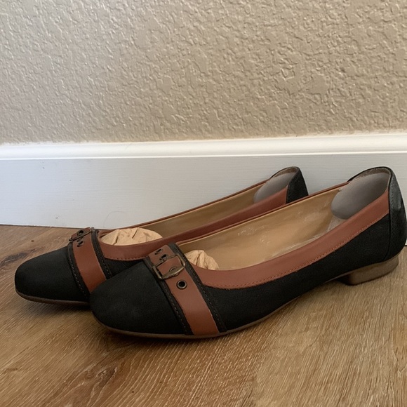 Square toe flats - Picture 2 of 3